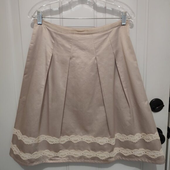 BCBGMAXAZRIA SKIRT COTTON POLYESTER BLEND IVORY ALENCON LACE ADORNMENT SIZE 8 - Picture 7 of 9